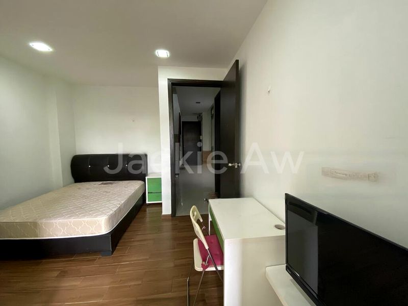 Room (Landed) for Rent in  People's Garden - Image 17